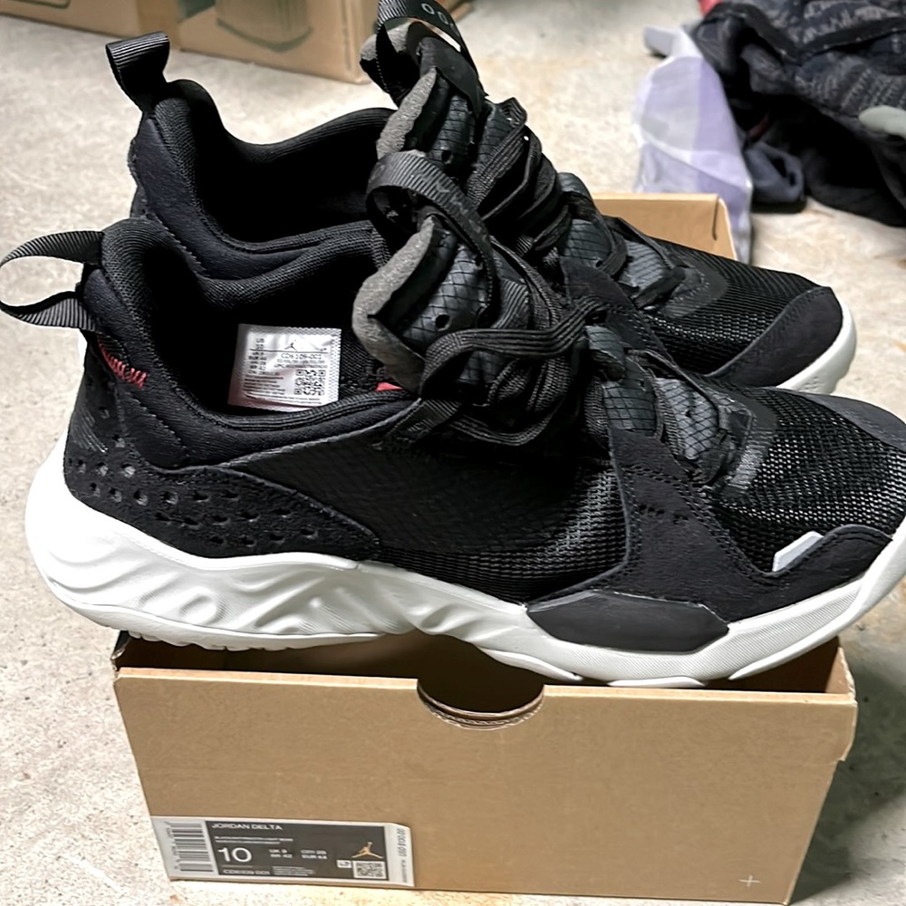 Jordan delta 10 new!